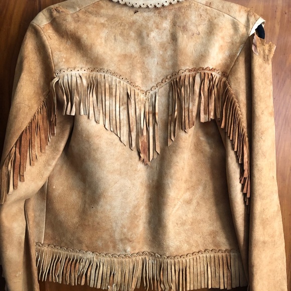 Unique vintage woman’s deer suede fringe jacket . - Picture 2 of 6